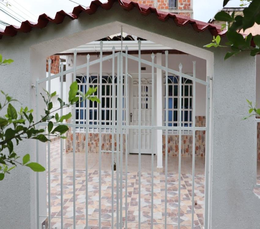 Casa en Venta por Inmobiliaria Esteban Rios ubicado en Girón. El código del inmueble es: 7477454